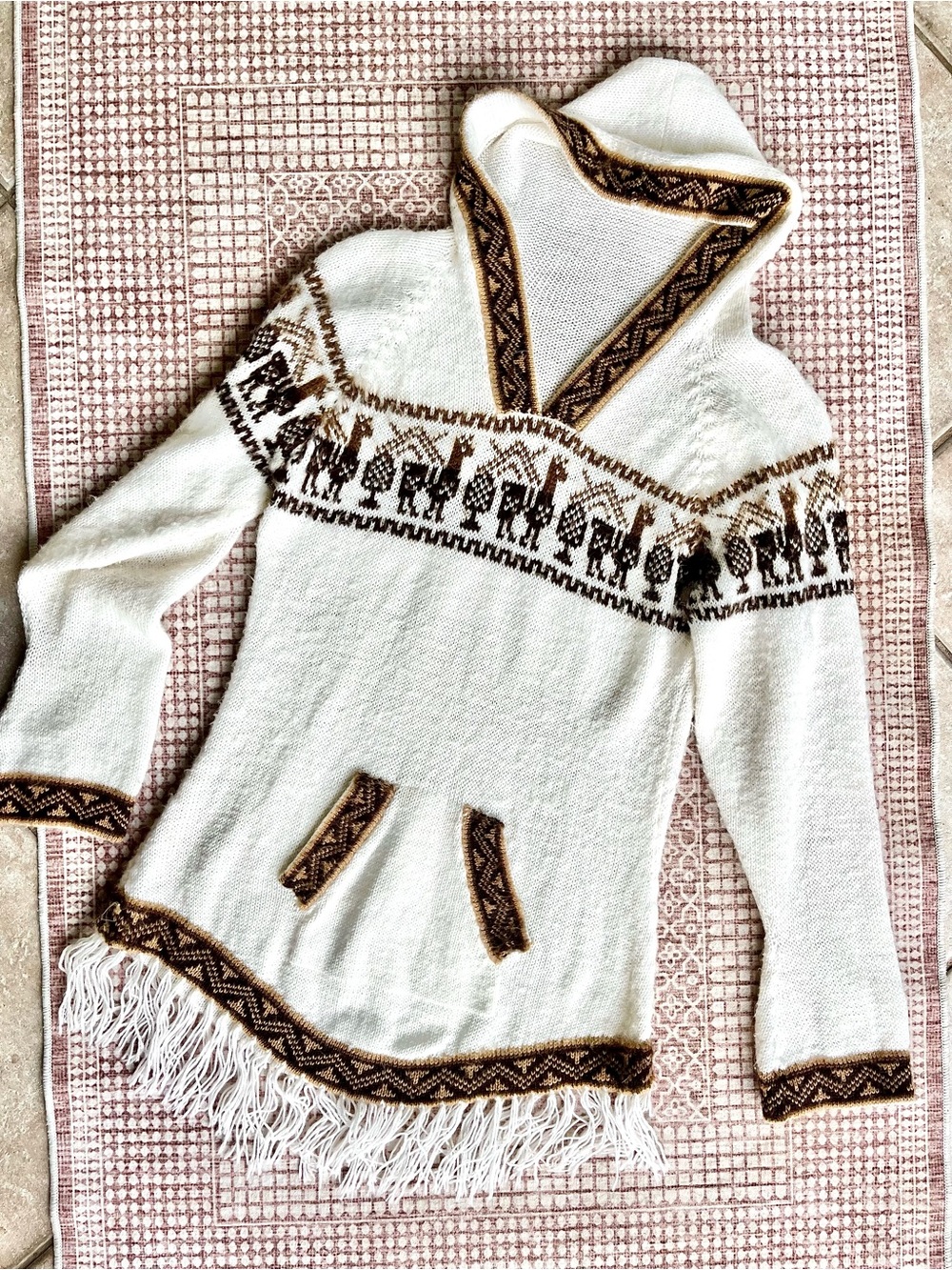 Knit Lama Aztec Hooded Pullover Soft Fuzzy Fringe Trim Long Women’s XS/S